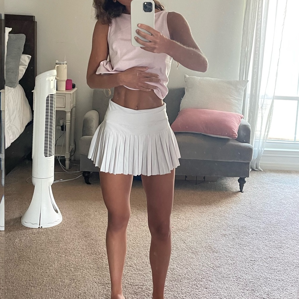 Gold hinge skirt
